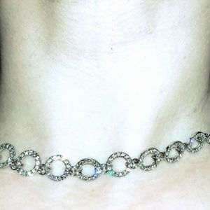 Crystal vintage style choker